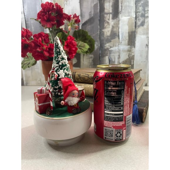 Deville Vintage Christmas Tree Turning Music Box Plays White Christmas - Picture 6 of 7